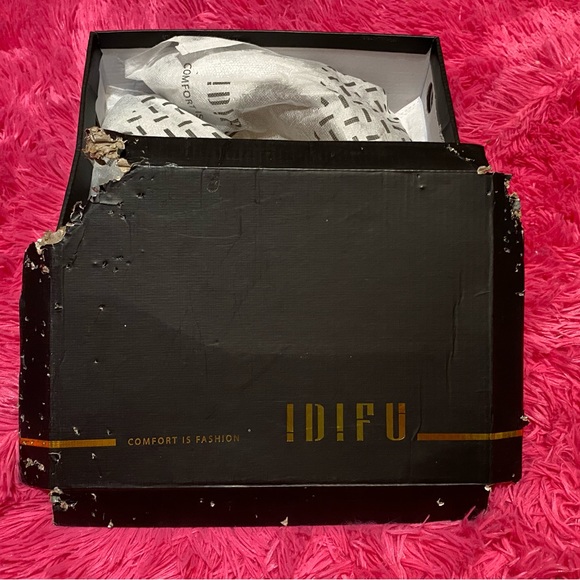 Stunning like new in box silver sparkle stiletto Mary Janes IDIFU sz. 8 - Picture 13 of 15